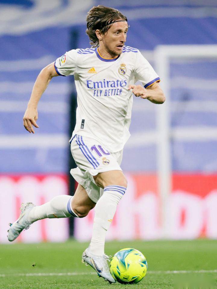 Knight中单炸弹人ELK五杀！BLG新赛段强势3连胜