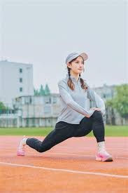 41岁仍巅峰！詹姆斯用实力书写逆龄传奇，球迷盼他征战更长久